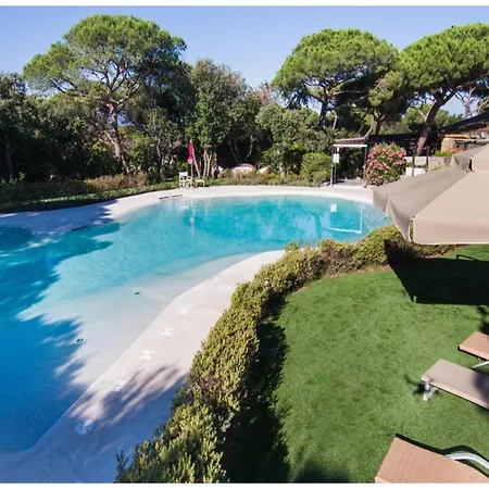 Modernes Mit Gemeinschaftlichen Pool 아파트 카스틸리오네 델라 페스카이아