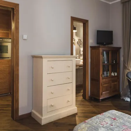 Modernes Mit Gemeinschaftlichen Pool Apartment