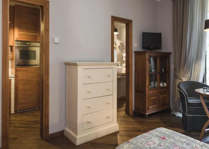 Modernes Mit Gemeinschaftlichen Pool Apartment